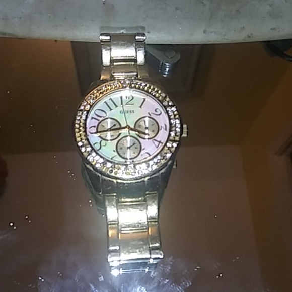 Unisex Guess Waterpro Gold watch - Picture 1 of 4